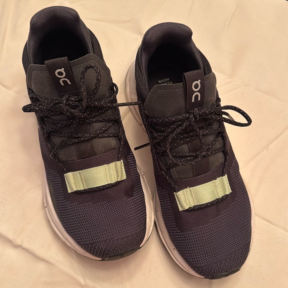 On Cloud size 7